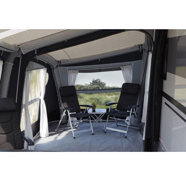 Isabella Boden zu Cirrus North 300 Anbau links