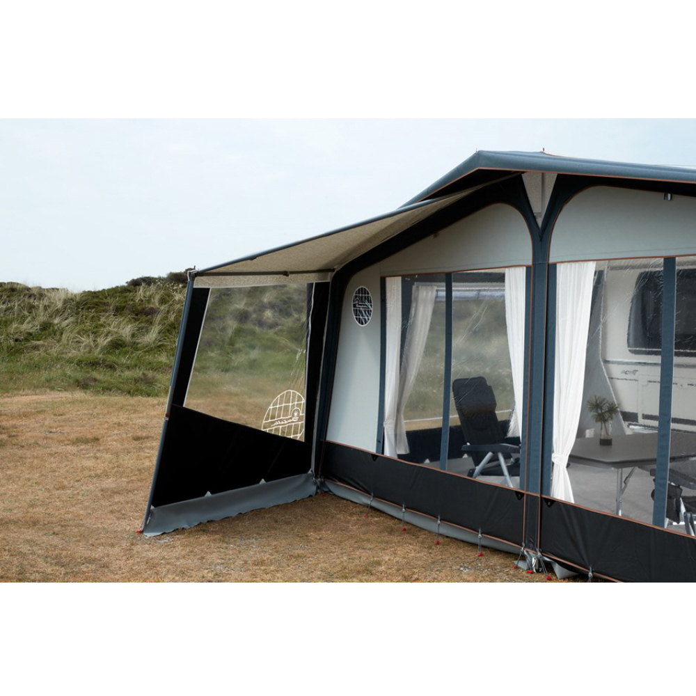 Isabella Vordach Cosy Corner II G19-21/Magnum