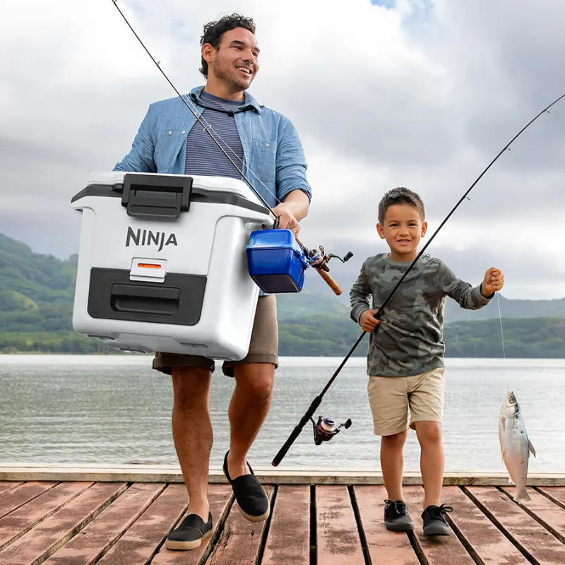 Ninja Kühlbox mit Trockenzone FrostVault 28 L, wolkenweiß - FB131EUWH