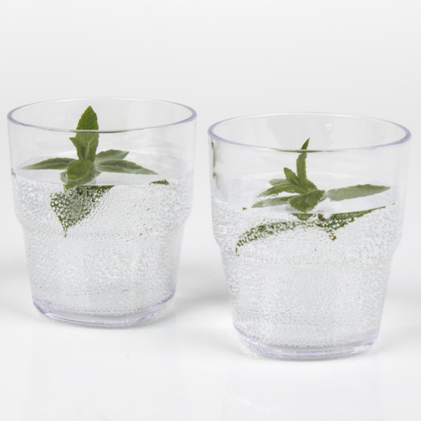 Camp4 Karaffe mit Schraubdeckel und 4 Gläser, 1,5 l