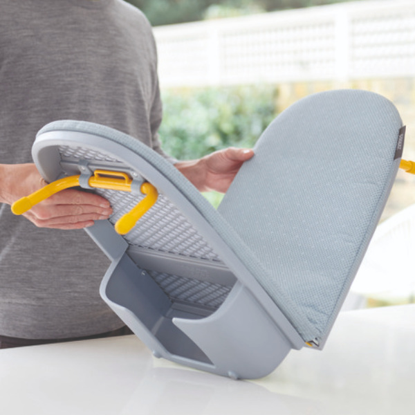 Joseph Joseph Tisch-Bügelbrett klappbar, grau/gelb