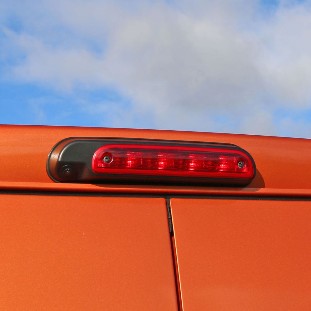 Caratec Rückfahrkamera inkl. Bremslichtkonsole Safety CS120BP für Pössl