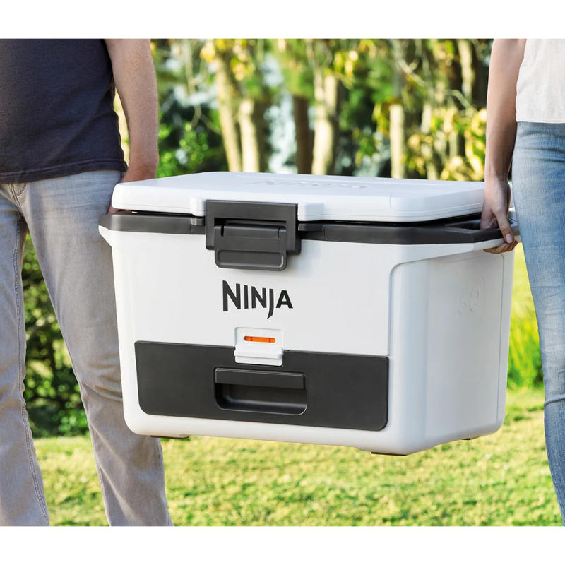 Ninja Kühlbox mit Trockenzone FrostVault 47 L, wolkenweiß (FB151EUWH)