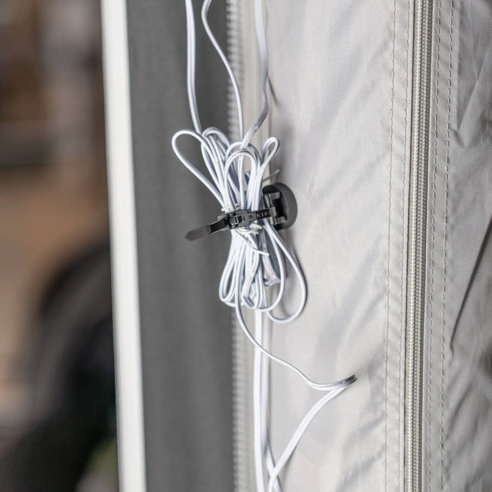 Brugger Magnetbefestigungsset für LED Lichtleisten in Luftzelten