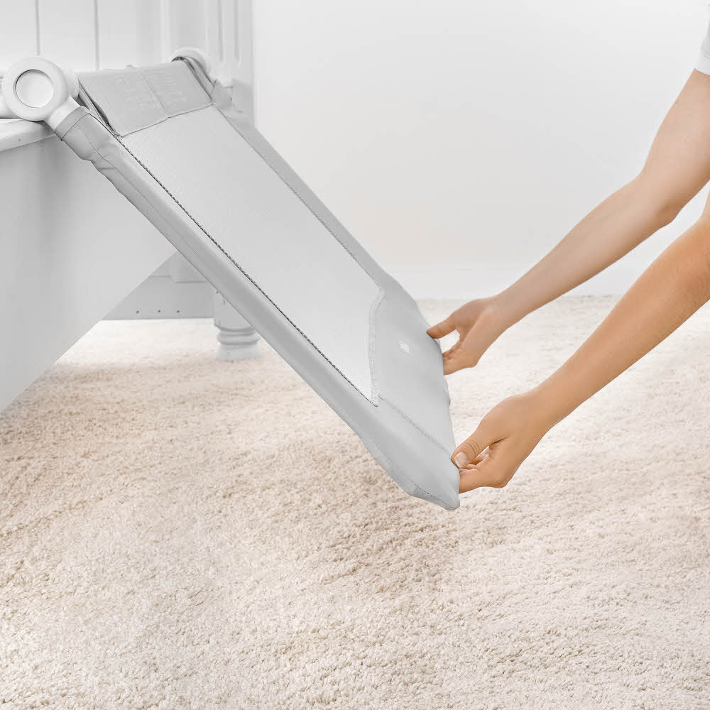 Reer ByMySide Bettgitter mit Abklappfunktion, 100 cm Reer ByMySide Bettgitter mit Abklappfunktion, 100 cm